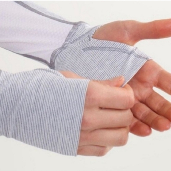 Lululemon RARE Run: Wild 1/2 Zip | White & Grey | floral lace | 6 - Picture 11 of 13